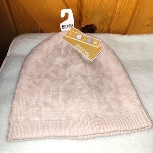 Michael Kors soft pink beanie Reversible Nwt
